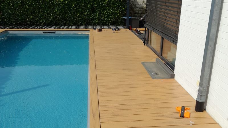 14 Pooldeck