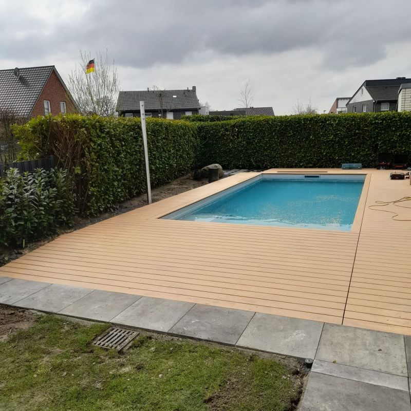 16 Pooldeck
